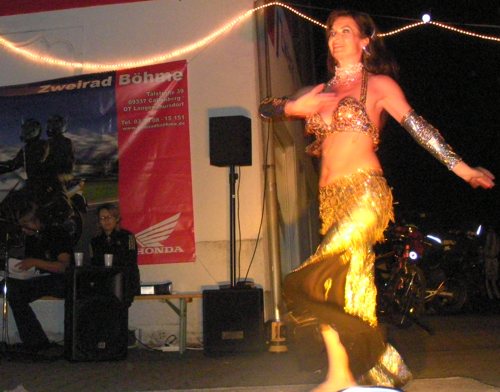 Orientalischer Tanz, Bauchtanz zum Sommernachtsshopping bei der Firma Zweirad Bhme
